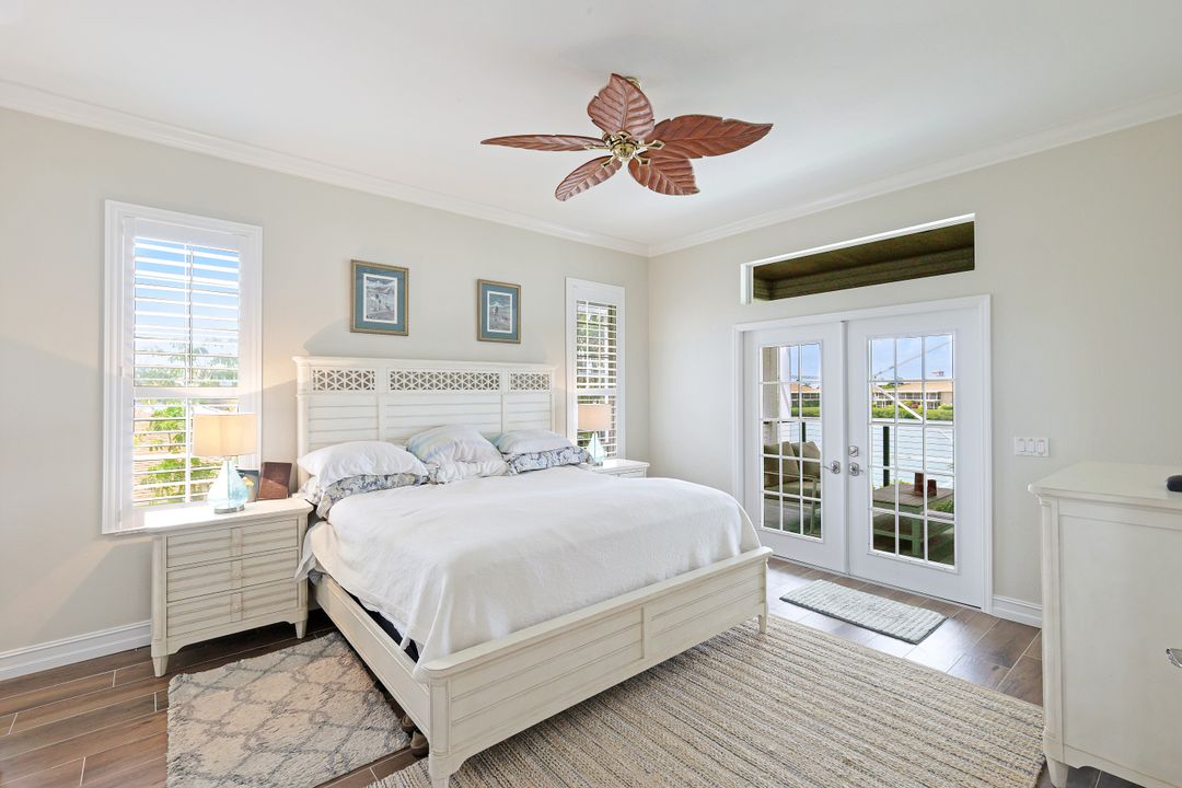 418 Panay Ave, Naples, FL 34113