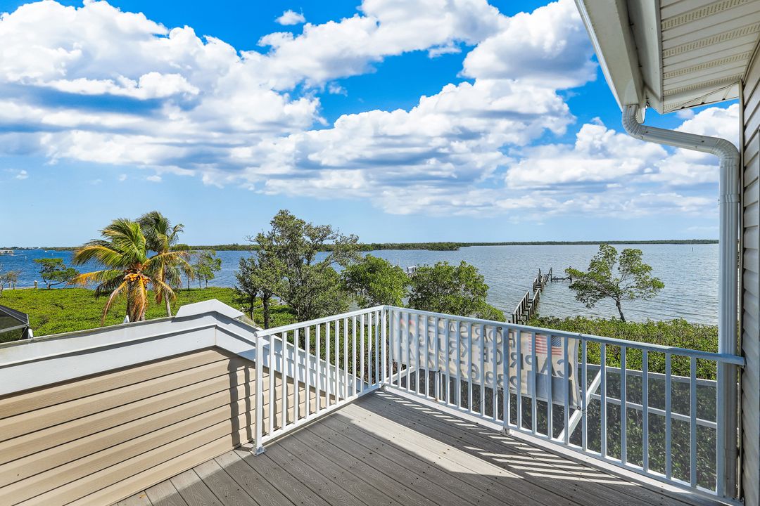 21500-21504 Indian Bayou Dr, Fort Myers Beach, FL 33931