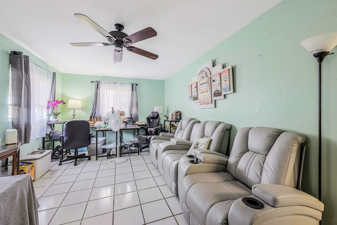 1507 SE 24th Ave, Cape Coral, FL 33990