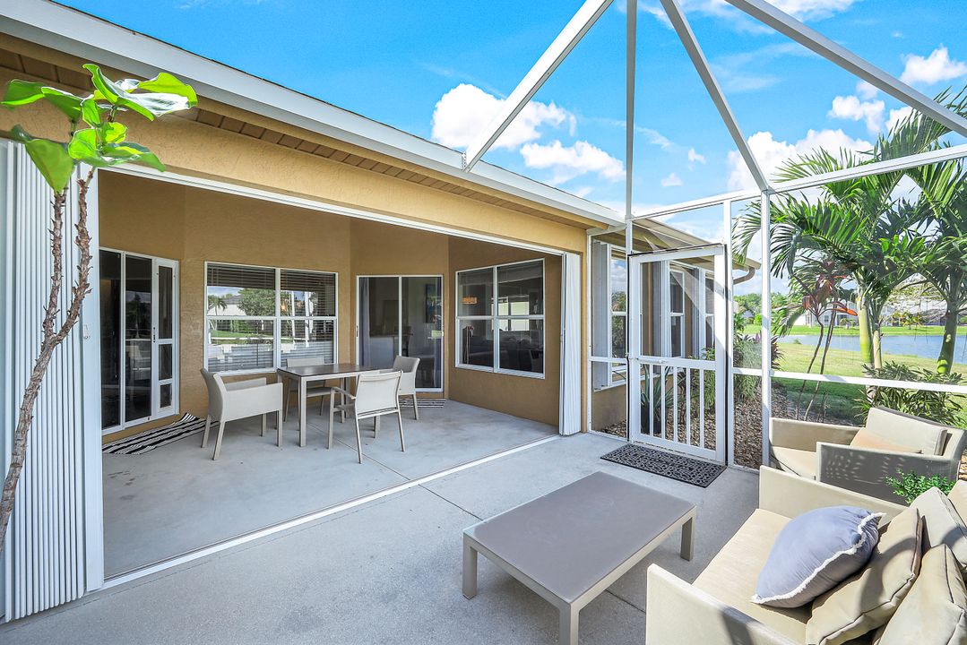 2520 Grove Isle Ct, Naples, FL 34109