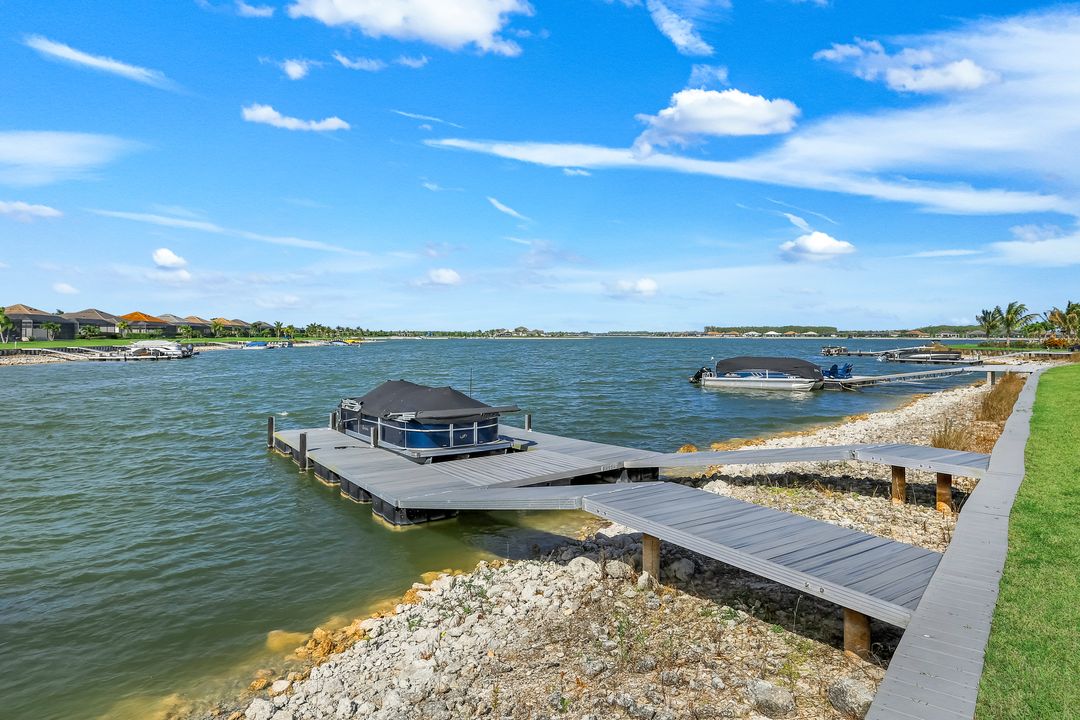 18437 WildBlue Blvd, Fort Myers, FL 33913