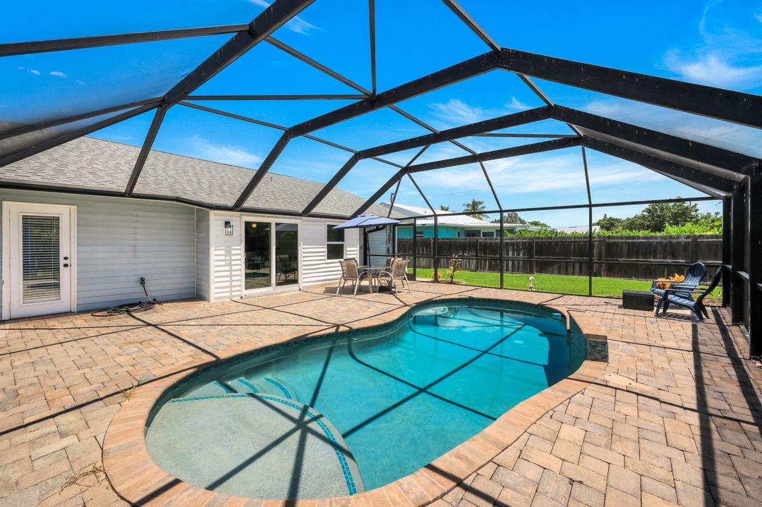 52 1st St, Bonita Springs, FL 34134