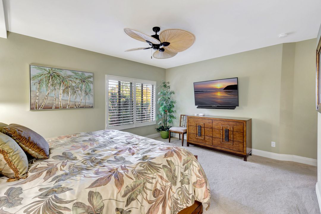 6820 Pelican Bay Blvd #133, Naples, FL 34108
