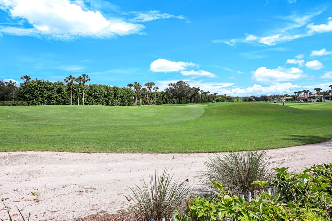 211 Via Napoli, Naples, FL 34105