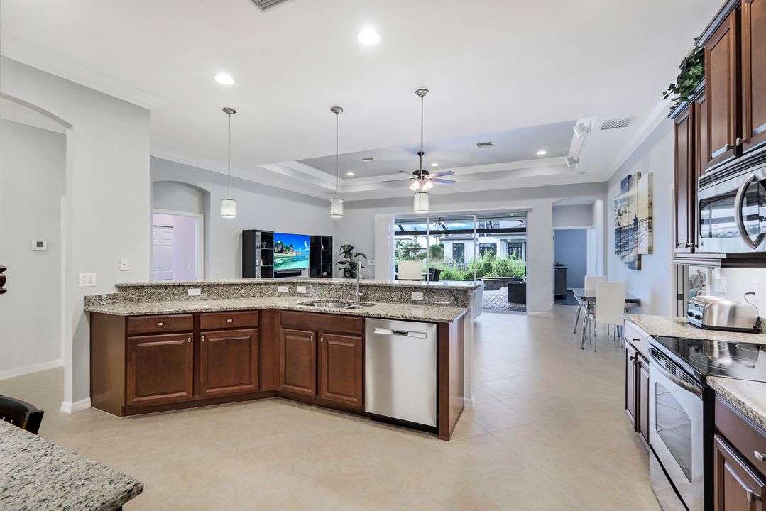 8666 Sumner Ave, Fort Myers, FL 33908