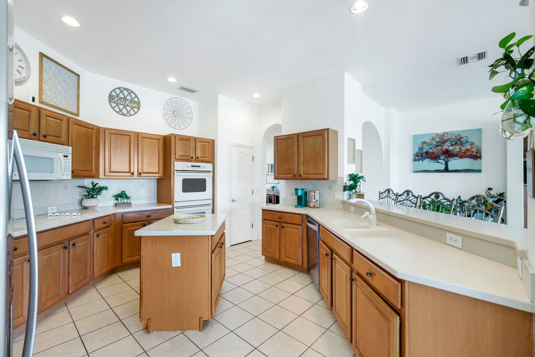 1206 NW 18th Terrace, Cape Coral, FL 33993