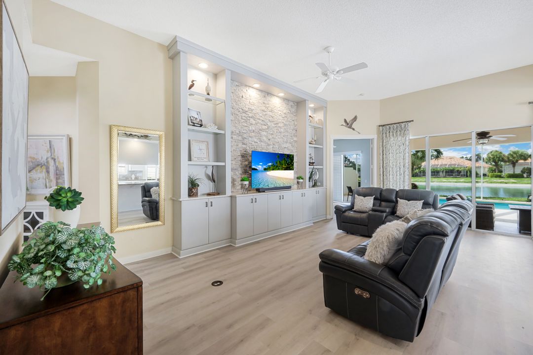 3232 Benicia Ct, Naples, FL 34109