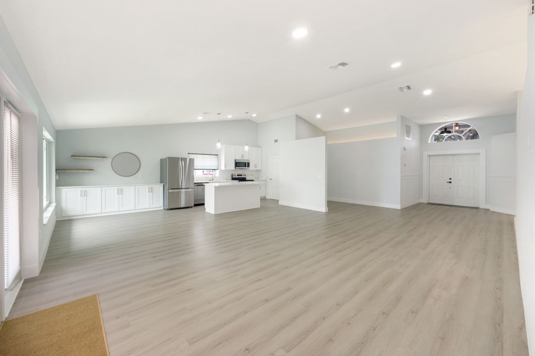 12800 Eagle Pointe Cir, Fort Myers, FL 33913