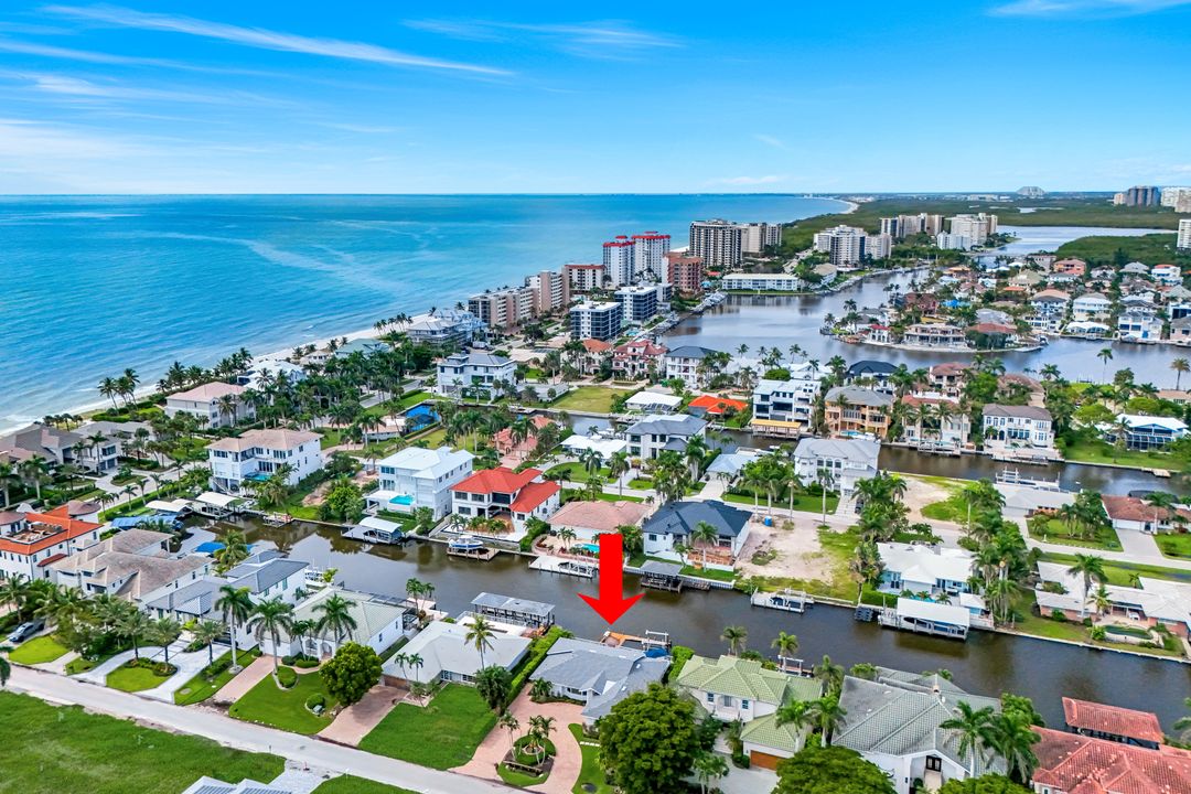 151 Bayview Ave, Naples, FL 34108