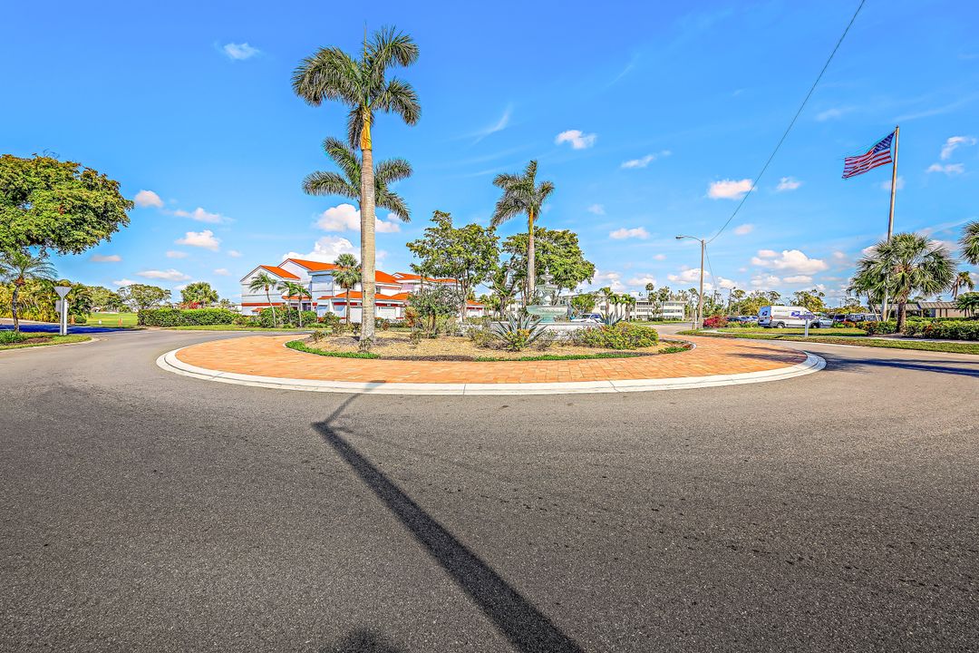 1624 Pine Valley Dr #118, Fort Myers, FL 33907