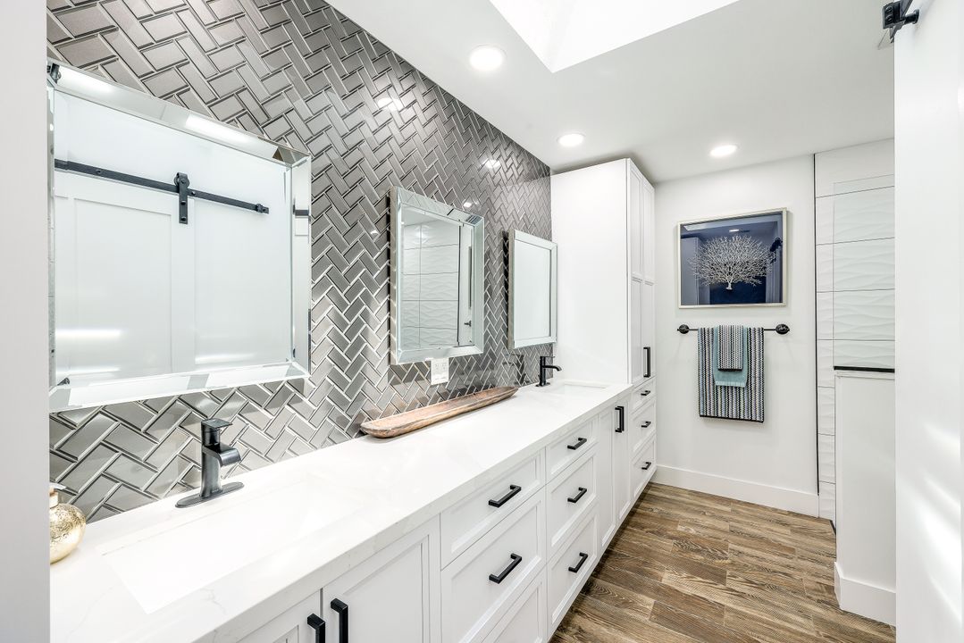 999 E Valley Dr, Bonita Springs, FL 34134