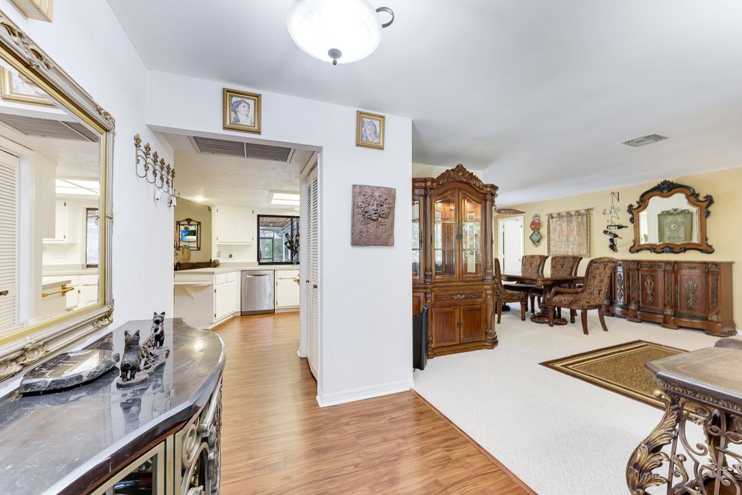 1725 SE 9th Terrace, Cape Coral, FL 33990