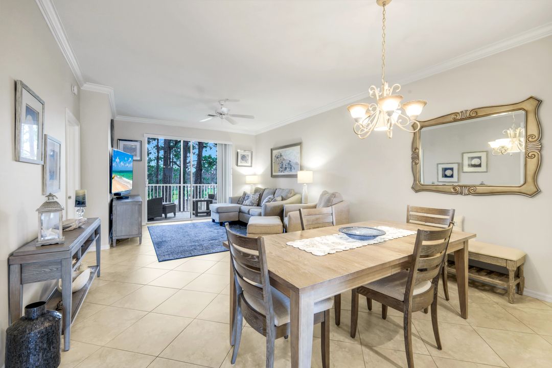 8253 Parkstone Pl #206, Naples, FL 34120