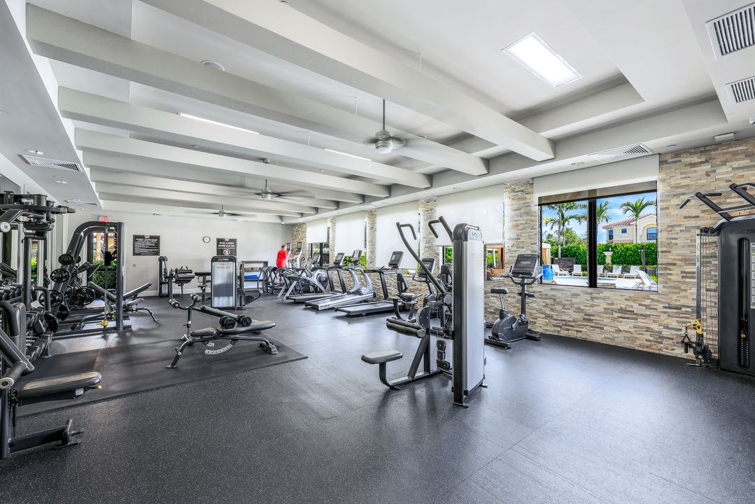 13670 Mandarin Cir, Naples, FL 34109