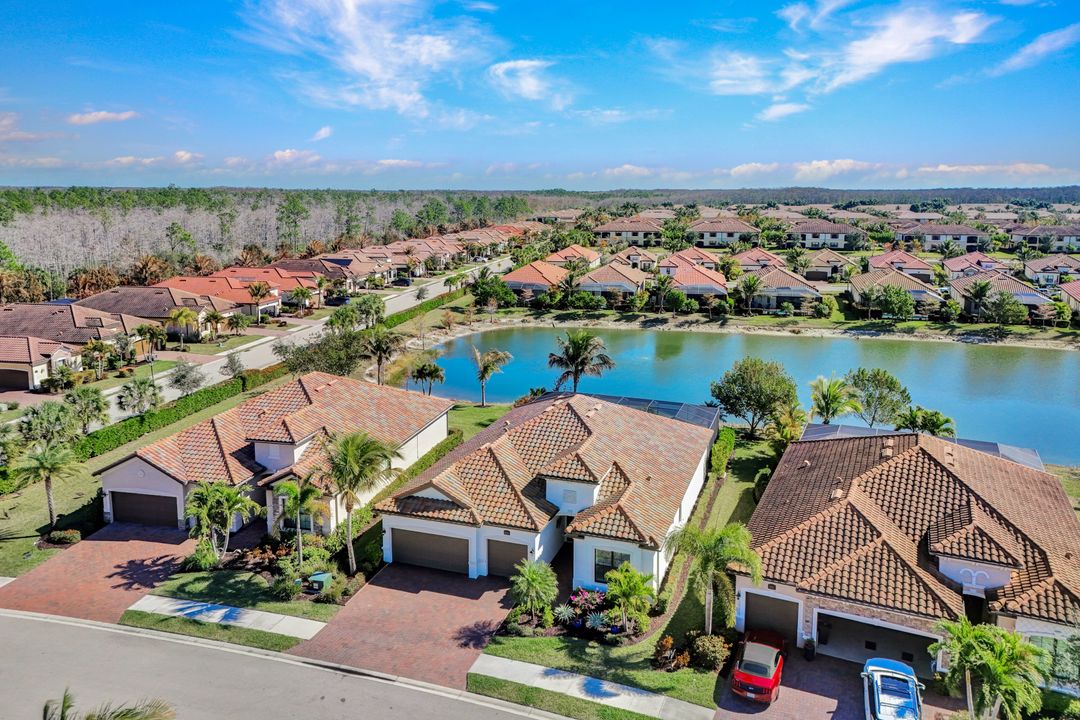 28007 Kerry Ct, Bonita Springs, FL 34135