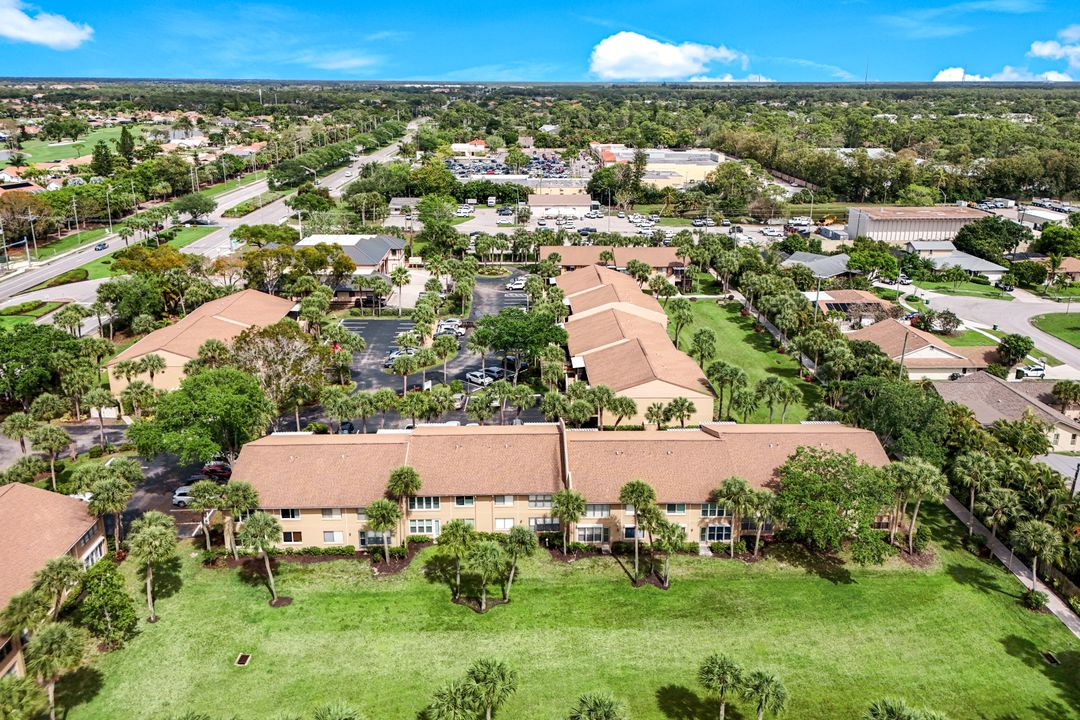 4240 Jack Frost Ct #6, Naples, FL 34112