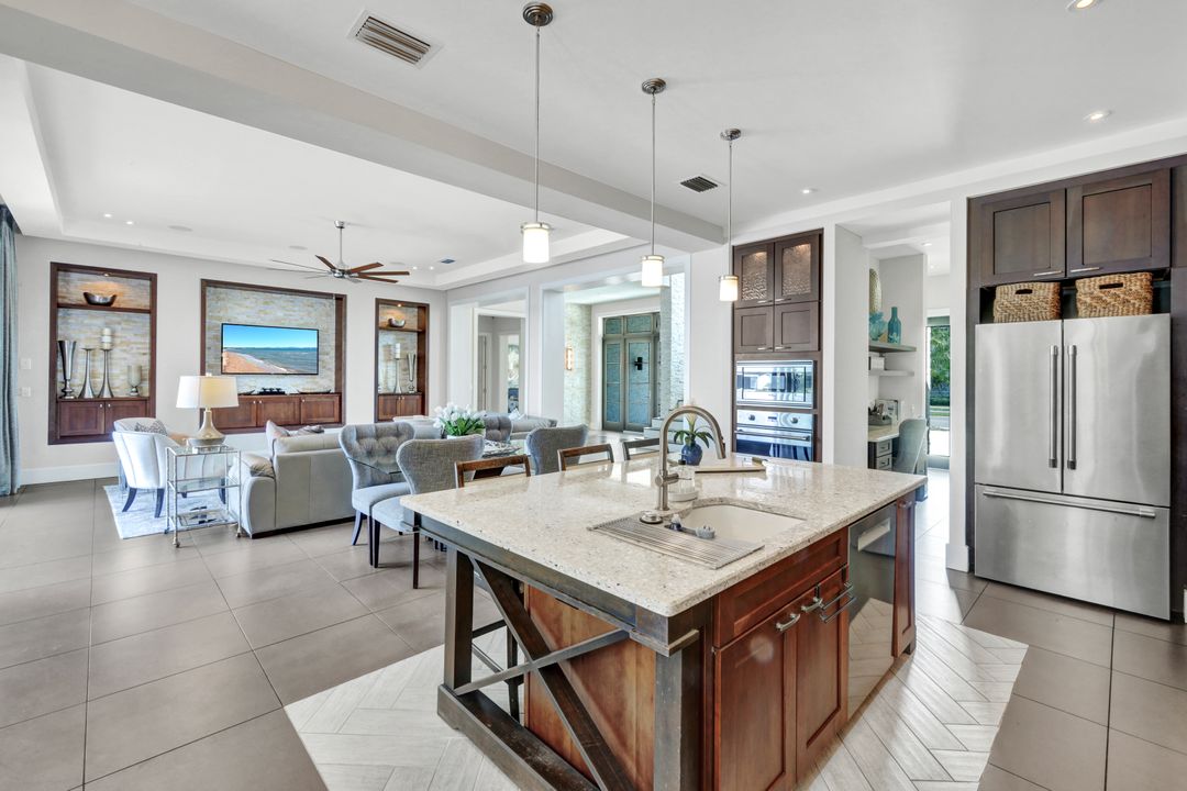 1625 El Dorado Pkwy W, Cape Coral, FL 33914