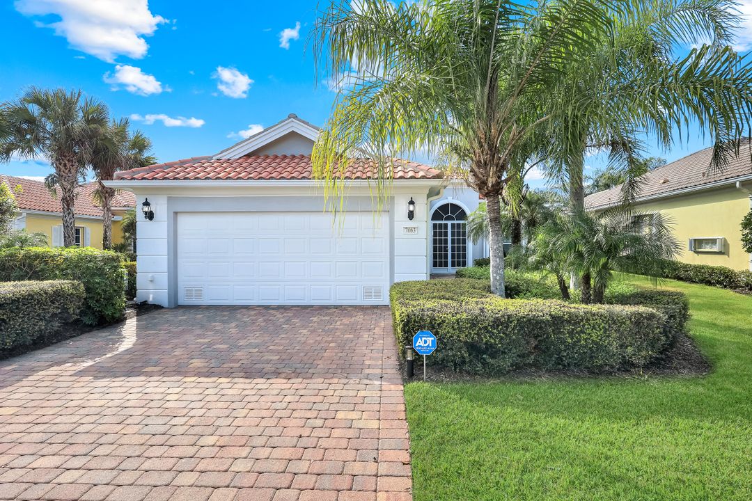 7063 Toscana Ct, Naples, FL 34114