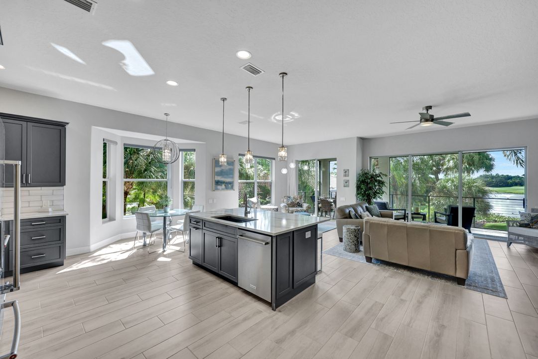 3310 Hamlet Dr #3, Naples, FL 34105