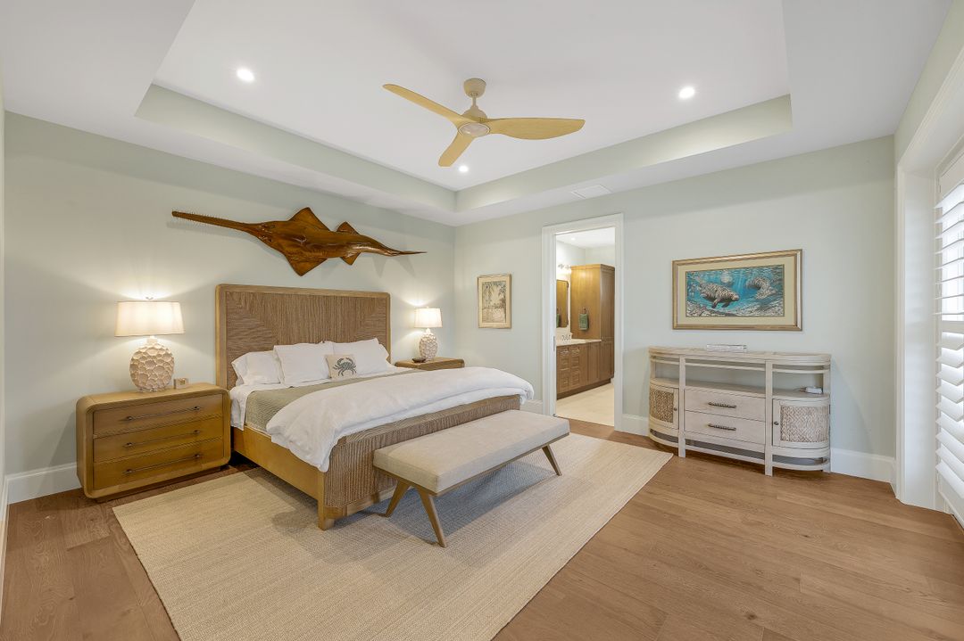 380 18th Ave S, Naples, FL 34102