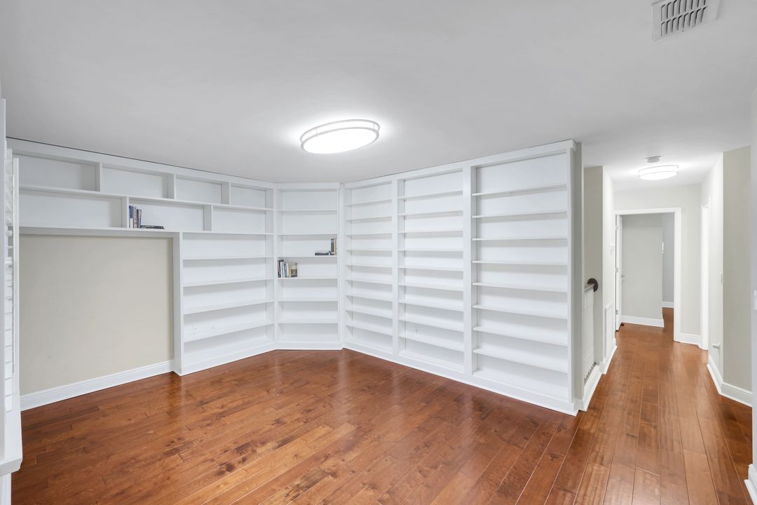 25295 Catskill Dr, Bonita Springs, FL 34135