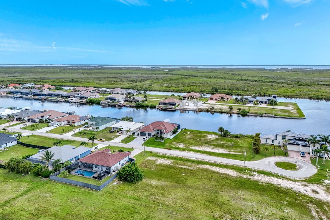 1721 NW 43rd Ave, Cape Coral, FL 33993