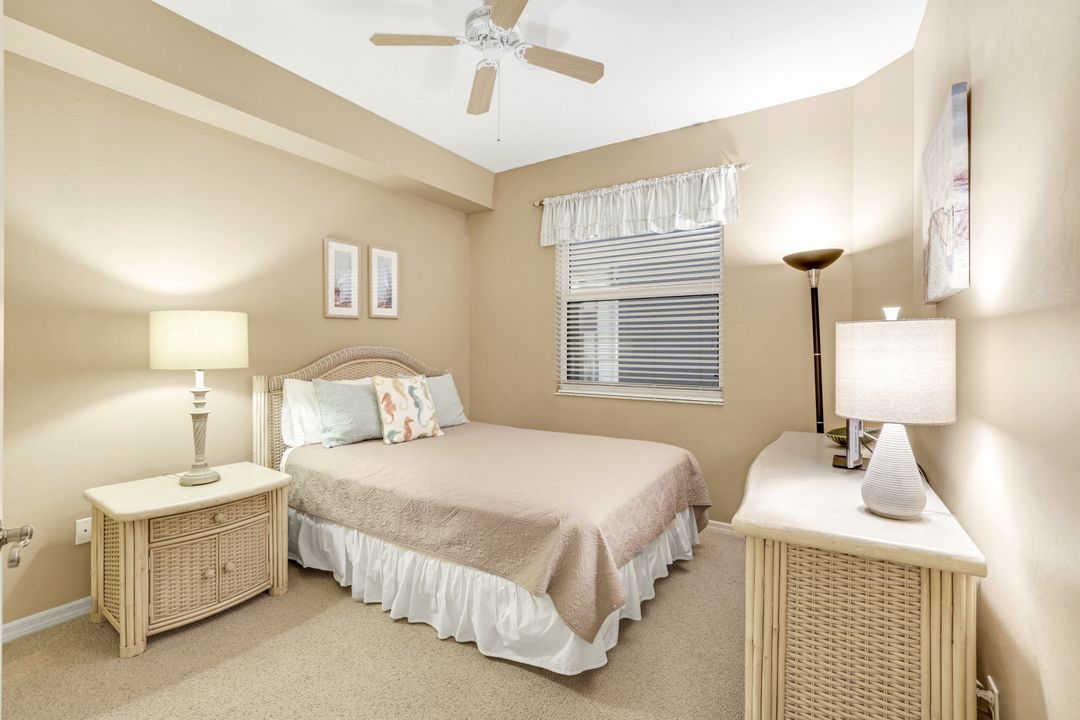 460 Launch Cir #202, Naples, FL 34108