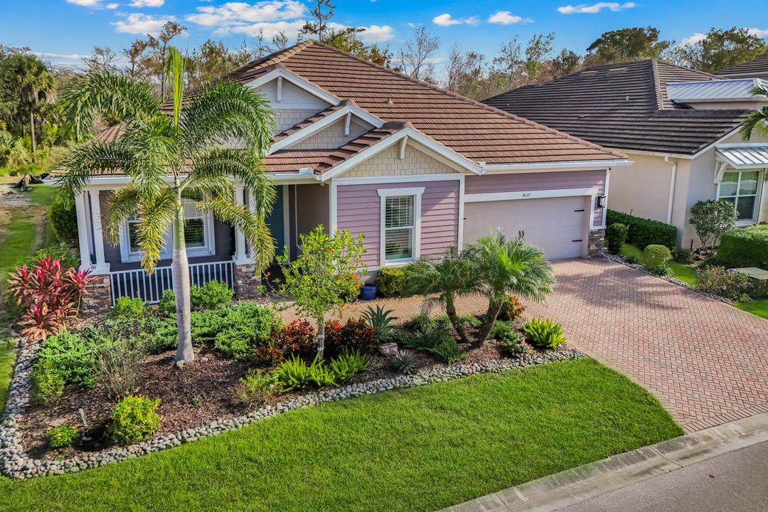 3837 Helmsman Dr, Naples, FL 34120