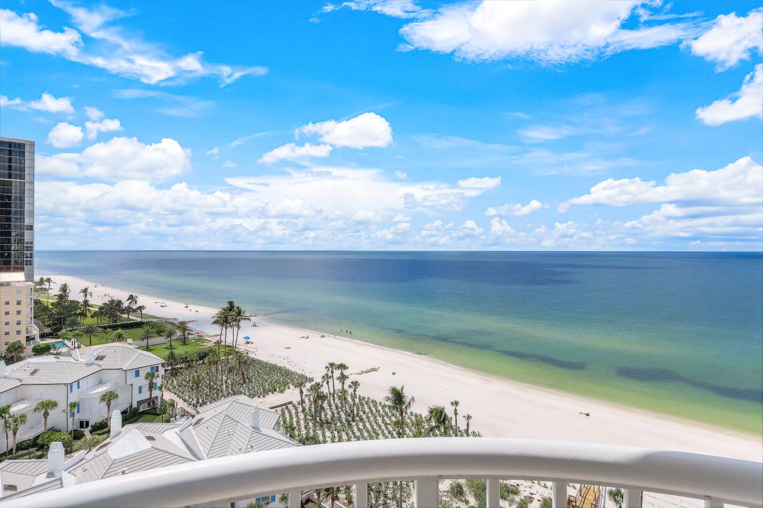 20 Seagate Dr #1102 (PH-2), Naples, FL 34103