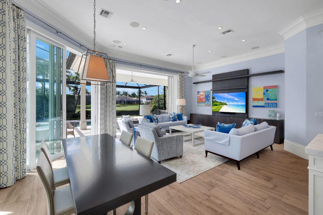 2048 Isla Vista Ln, Naples, FL 34105