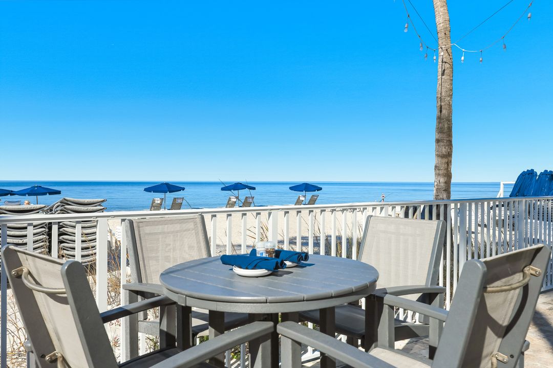 9467 Gulf Shore Dr, Naples, FL 34108