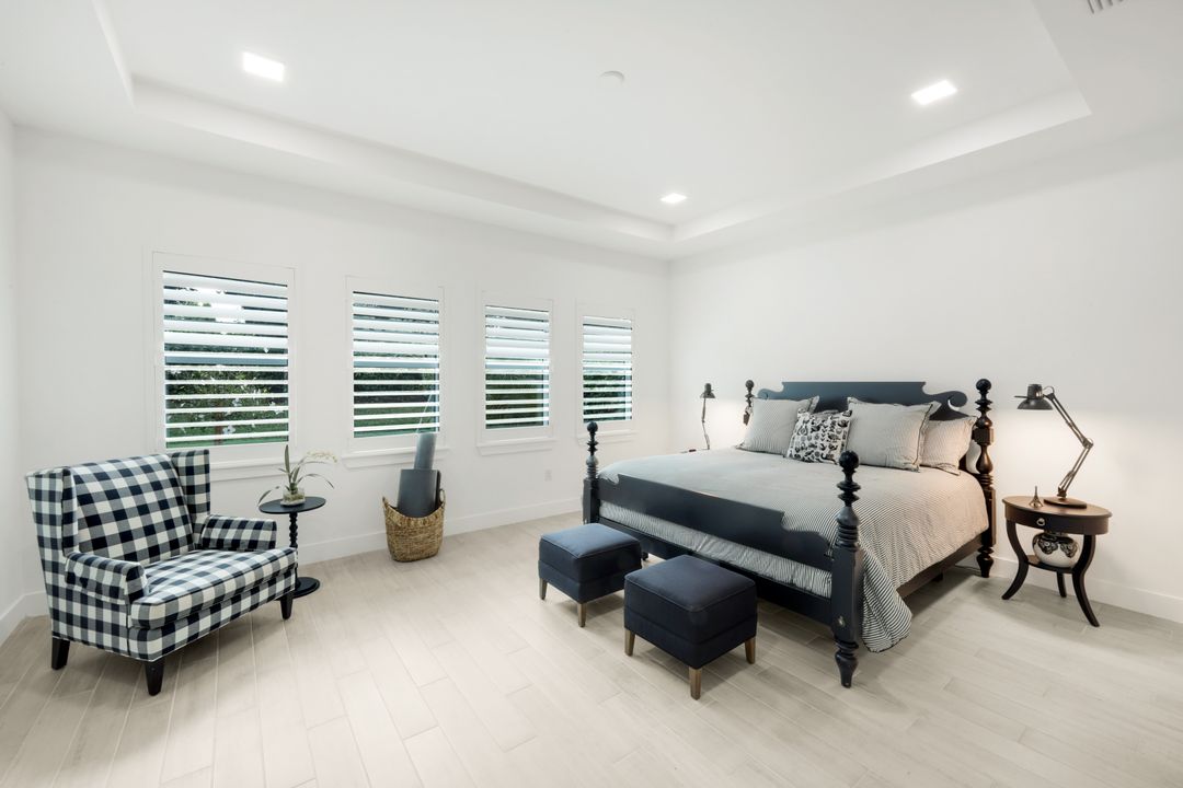 14574 Regatta Ln, Naples, FL 34114