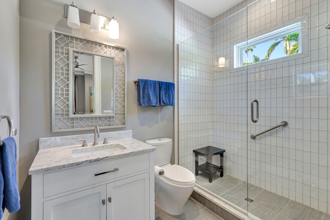 160 Broad Ave S, Naples, FL 34102