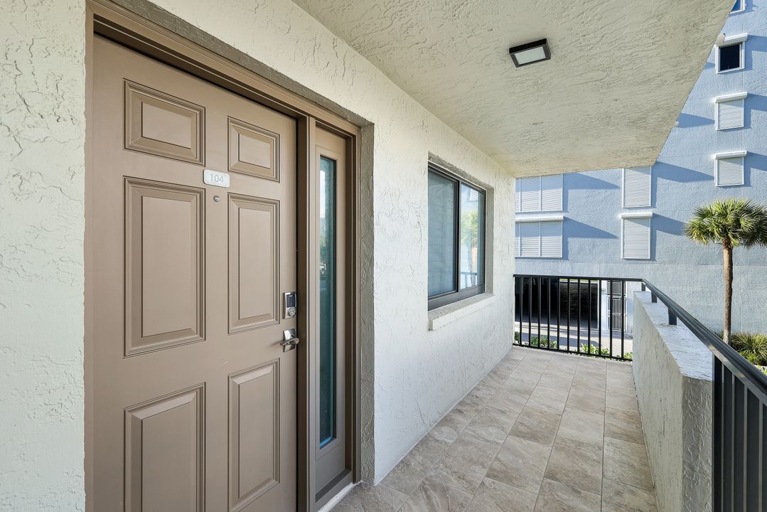 9715 Gulf Shore Dr #104, Naples, FL 34108