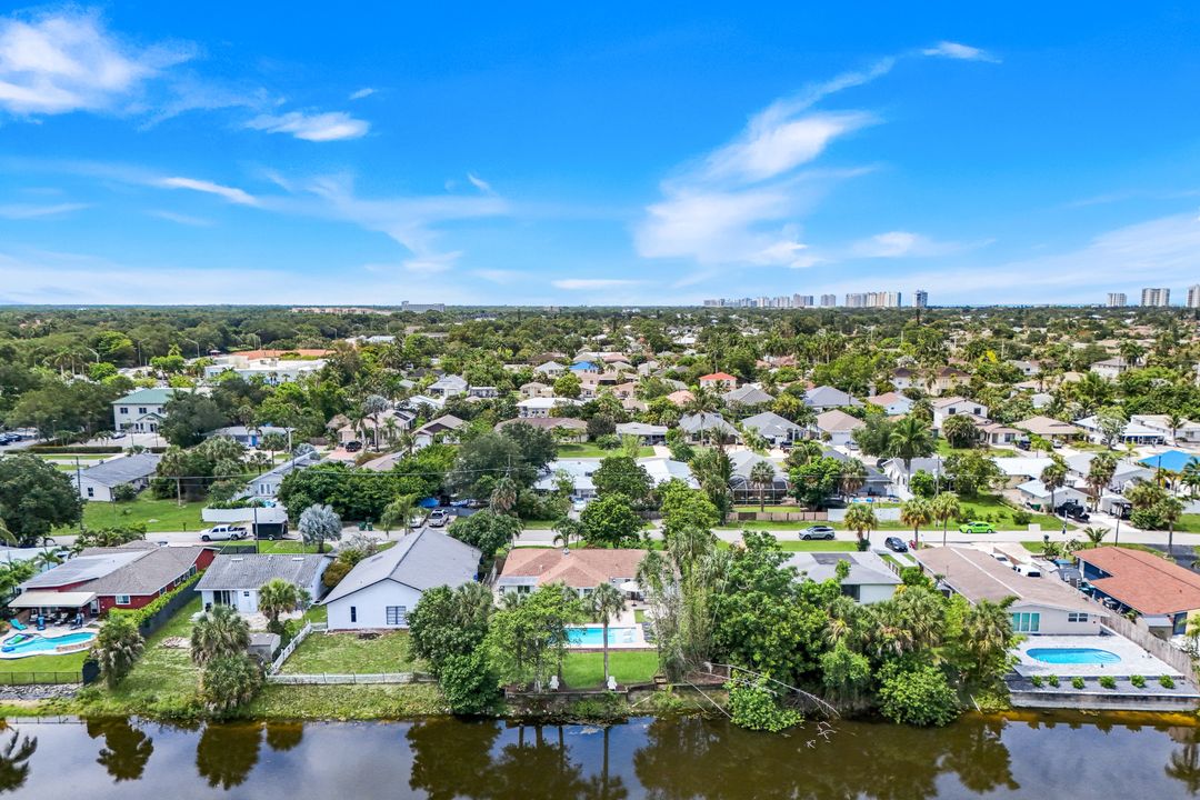 841 107th Ave N, Naples, FL 34108