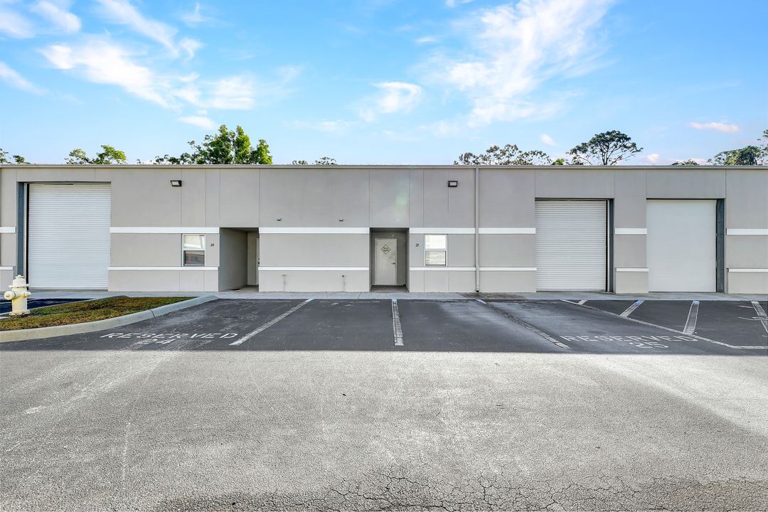 3450 Westview Dr #25, Naples, FL 34104