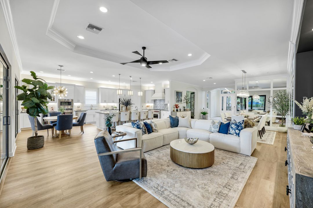 9223 Rialto Ln, Naples, FL 34119