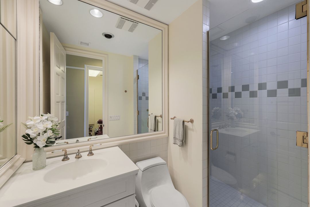 7425 Bay Colony Dr, Naples, FL 34108