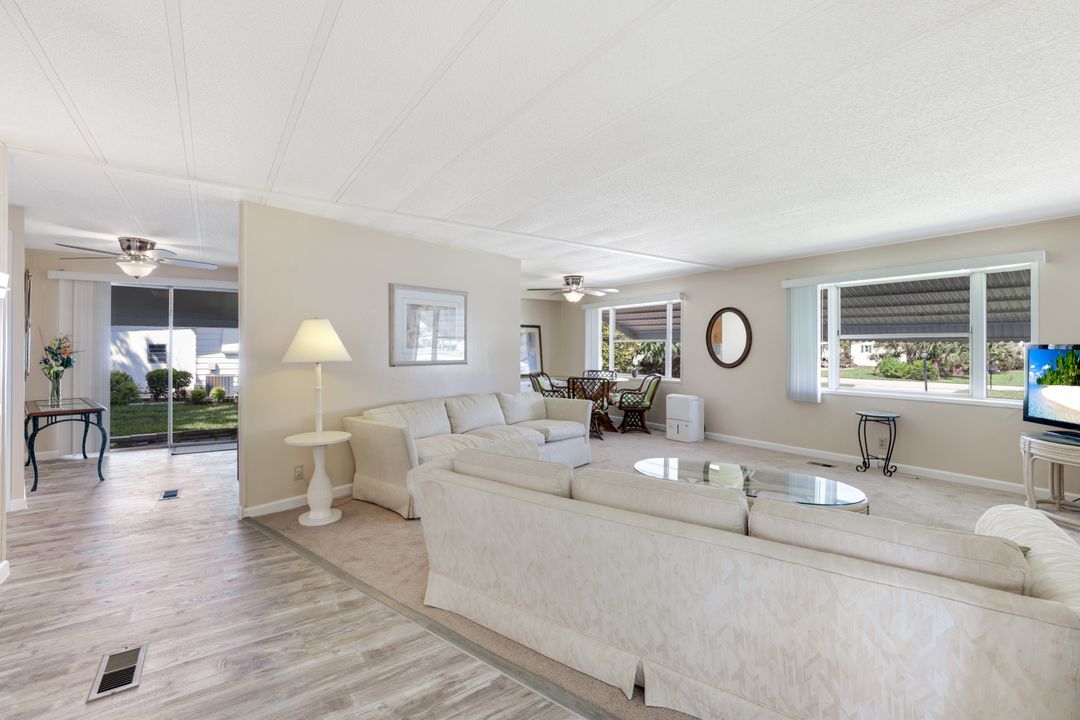 95 Lemans Dr, Naples, FL 34112