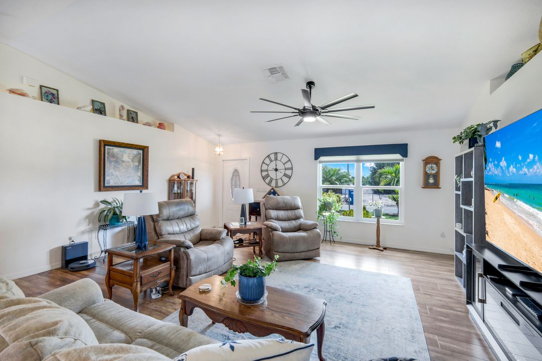 502 NW 7th Ave, Cape Coral, FL 33993