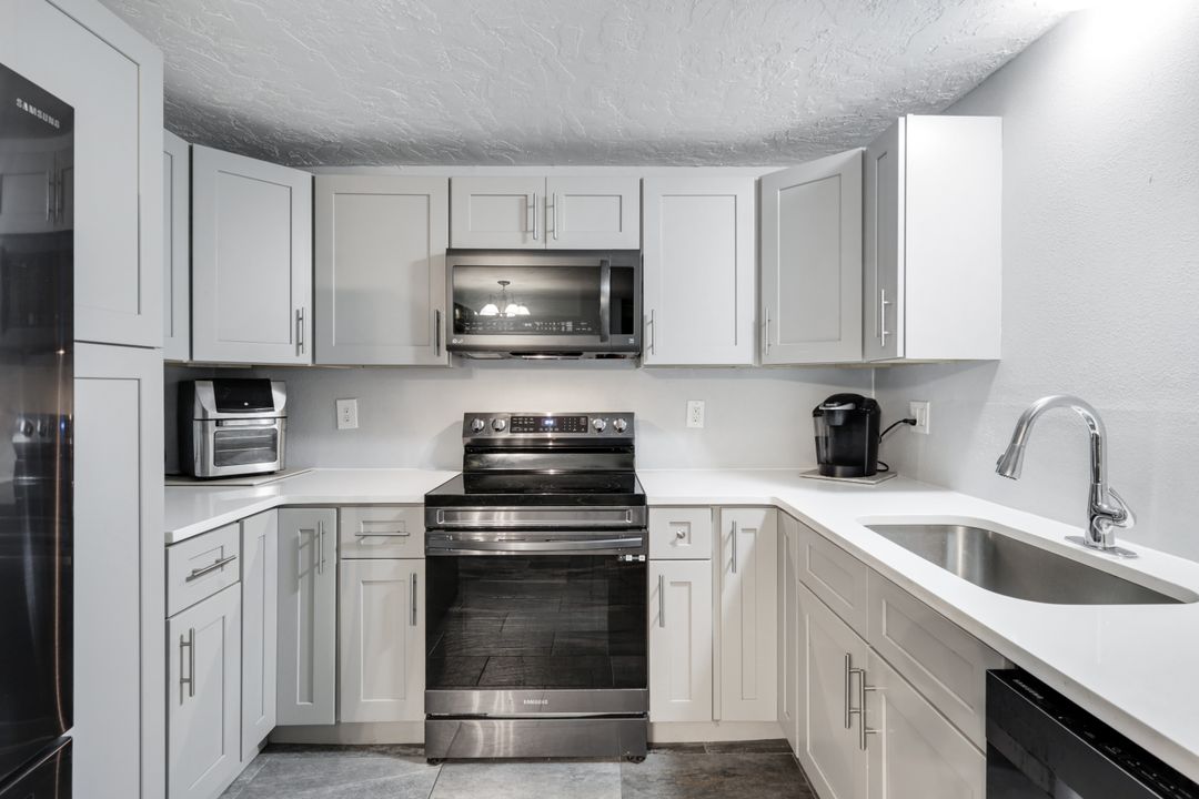 108 Powell Creek Cir, North Fort Myers, FL 33917