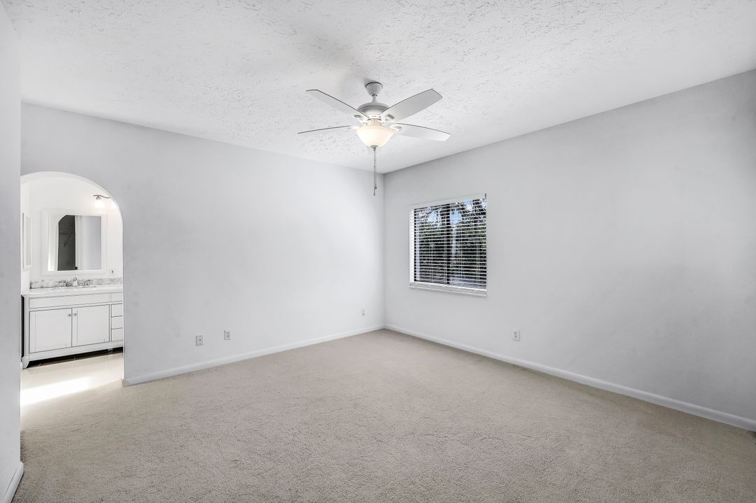 2182 Anchorage Ln  #A, Naples, FL 34104