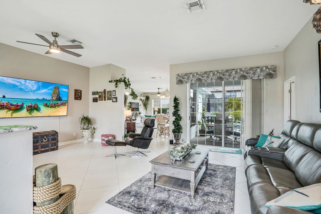 2210 Cape Coral Pkwy W, Cape Coral, FL 33914