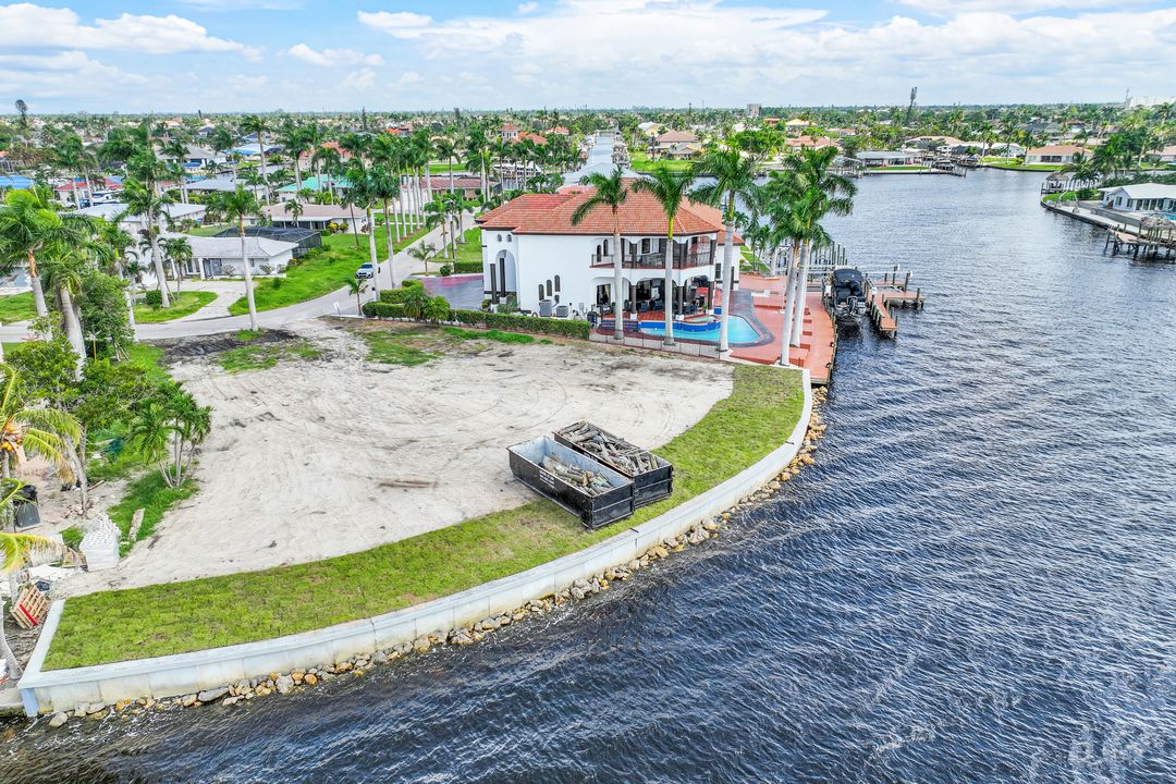 362 Bayshore Dr, Cape Coral, FL 33904
