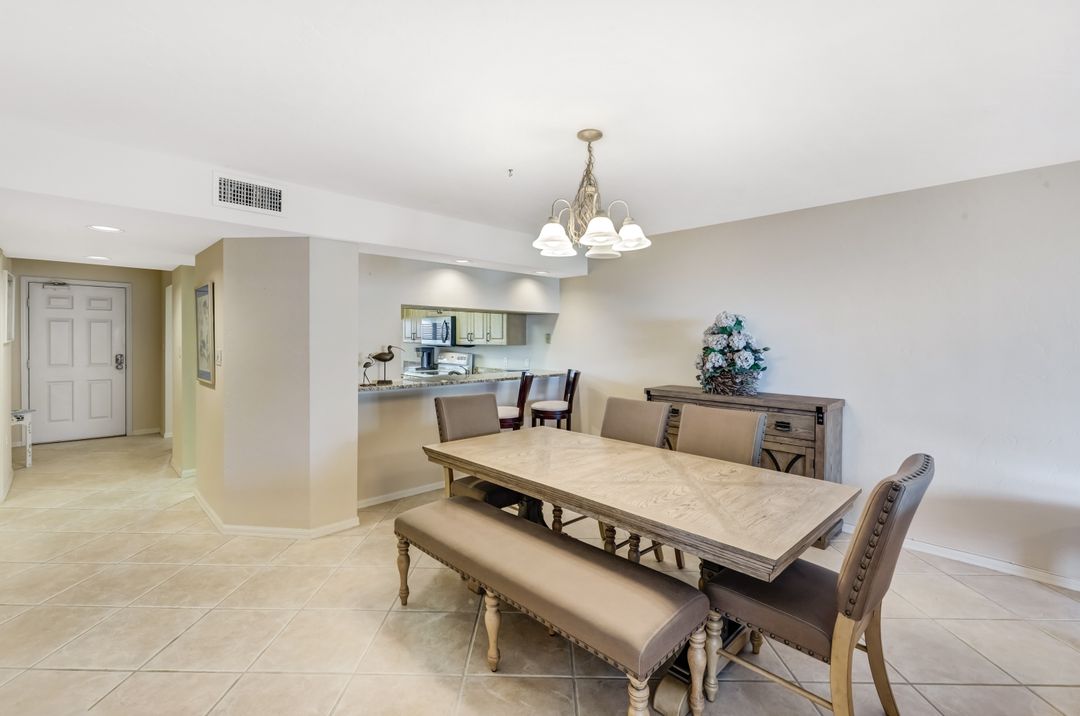 11118 Gulf Shore Dr #803, Naples, FL 34108