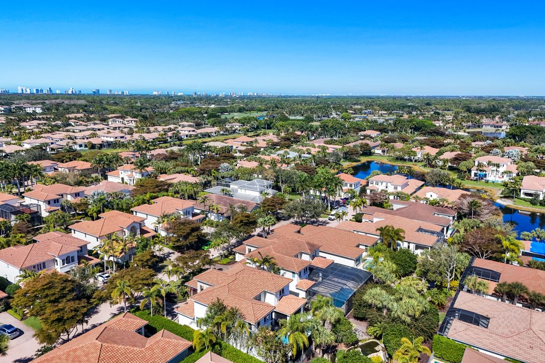 2106 Modena Ct, Naples, FL 34105