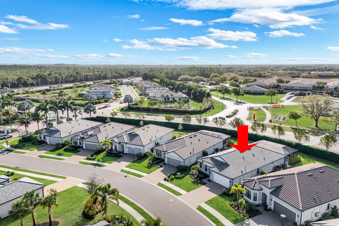 1944 Yellowfin Cir, Naples, FL 34114