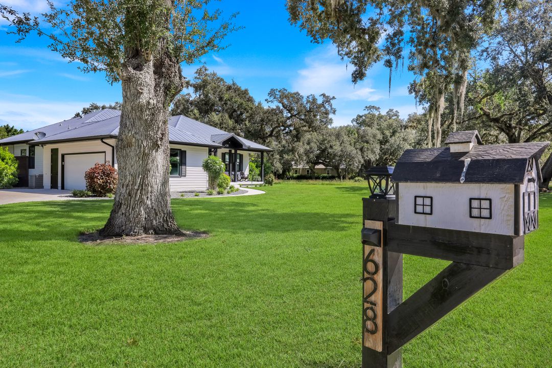 628 Harbor Dr, LaBelle, FL 33935