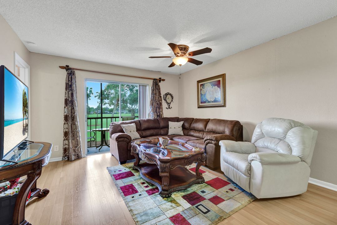 4346 27th Ct SW #201, Naples, FL 34116