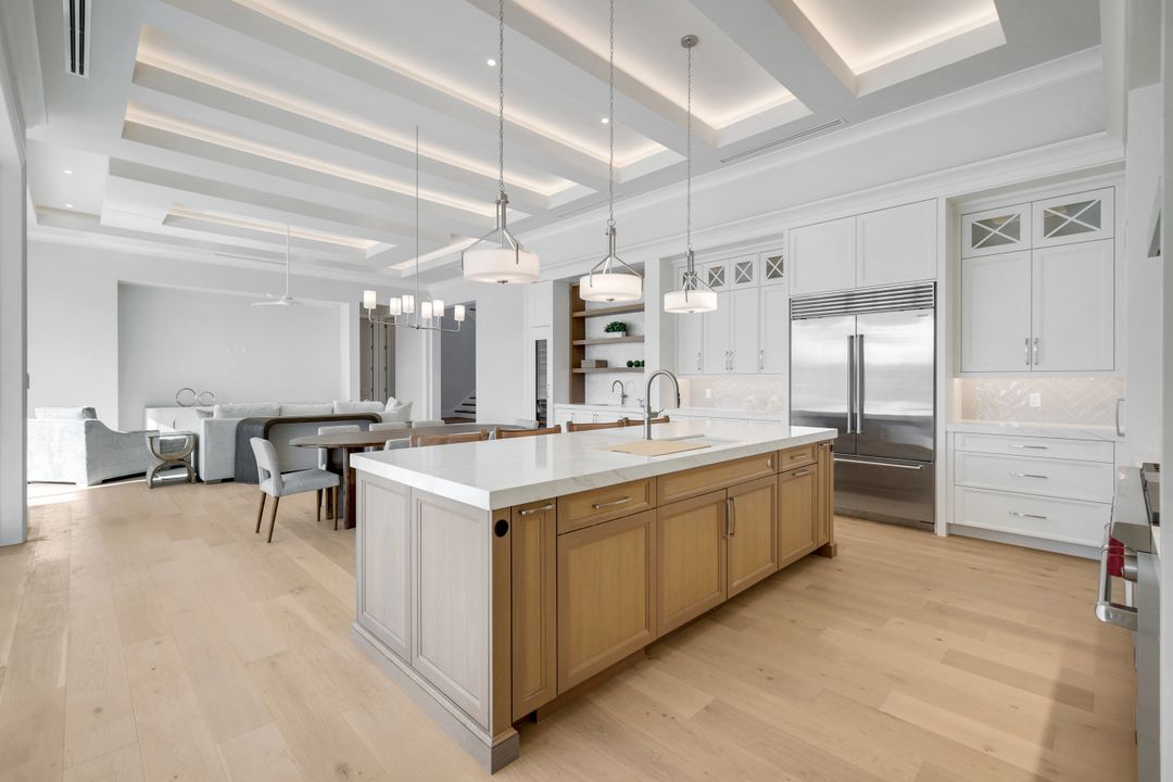 713 Nautilus Ct, Marco Island, FL 34145